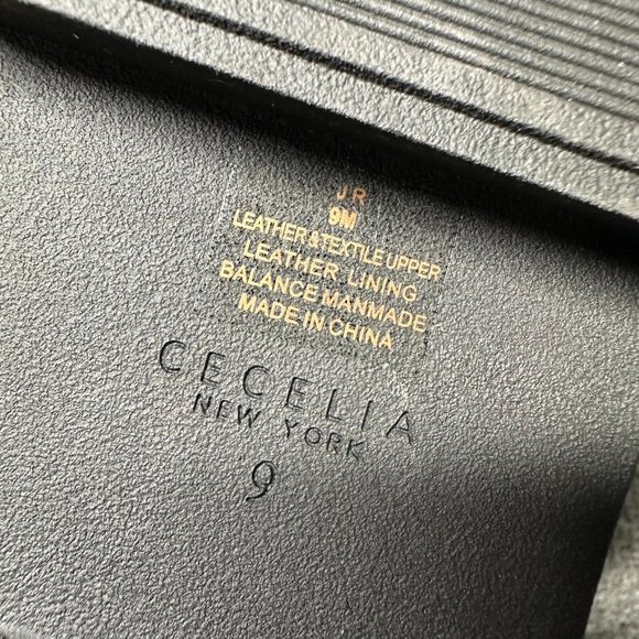 Cecelia New York JR Water Resistant Lug Sole Bootie Black Boots Womens Size 9 - Picture 9 of 10